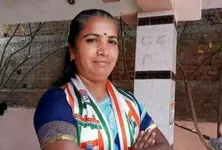 Geniben Thakor jokes with Minister Swarupji Thakor in Bhabhar says thank me for vacating the seat