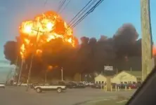 At least 3 dead, 11 injured in cargo plane crash in Kentucky, US