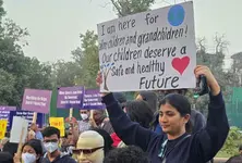 Dozens detained at India Gate protest on Delhi air pollution