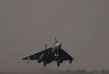 Indian HAL Tejas crashes at Dubai Air Show 2025 during demonstration