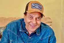 ‘End of an era’: Celebrities mourn the demise of actor Dharmendra
