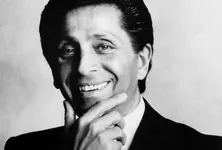 Italian fashion icon Valentino Garavani passes away at 93