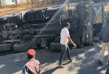 Nine soldiers injured as Indian army truck overturns in Gujarat’s Saputara ghat