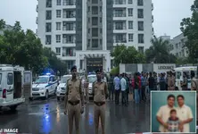 Three of a family members dies in Surat, mass suicide suspected