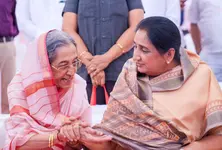 Mumbai’s women govt employees to get ‘come early-go early’ benefit: Maha Dy CM