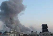 US hits Iran missile sites near Hormuz