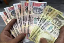 Two held with demonetised notes worth ₹90 lakh in Ahmedabad