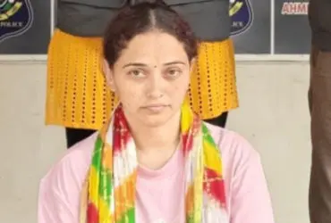 Jewellery showroom saleswoman, lover arrested in ₹1.66 crore theft case in Nikol