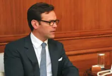 James Murdoch buys New York magazine,Vox in $300 million deal