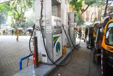 CNG prices at ₹86 per kg in Mumbai after ₹2 hike; piped cooking gas costly by 50 paise
