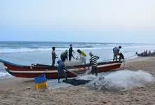 Home Ministry issues alert for Gujarat fishermen as winds may reach 60 kmph
