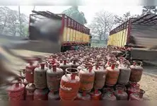 LPG shortage triggers migrant exodus from Surat amid Middle East tensions