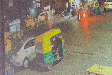 Street vendor assaulted near Maninagar station in Ahmedabad, robbery, abduction bid alleged