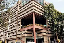 AMC fines Gota tea stall owner ₹1 lakh for damaging new road by digging illegal drainage