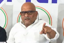 Cong leader caught on camera making filthy comments at PM Modi, BJP fumes